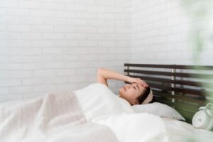 眠れない夜におすすめの過ごし方｜忙しい女性が心と体を整えるポイントと改善策も